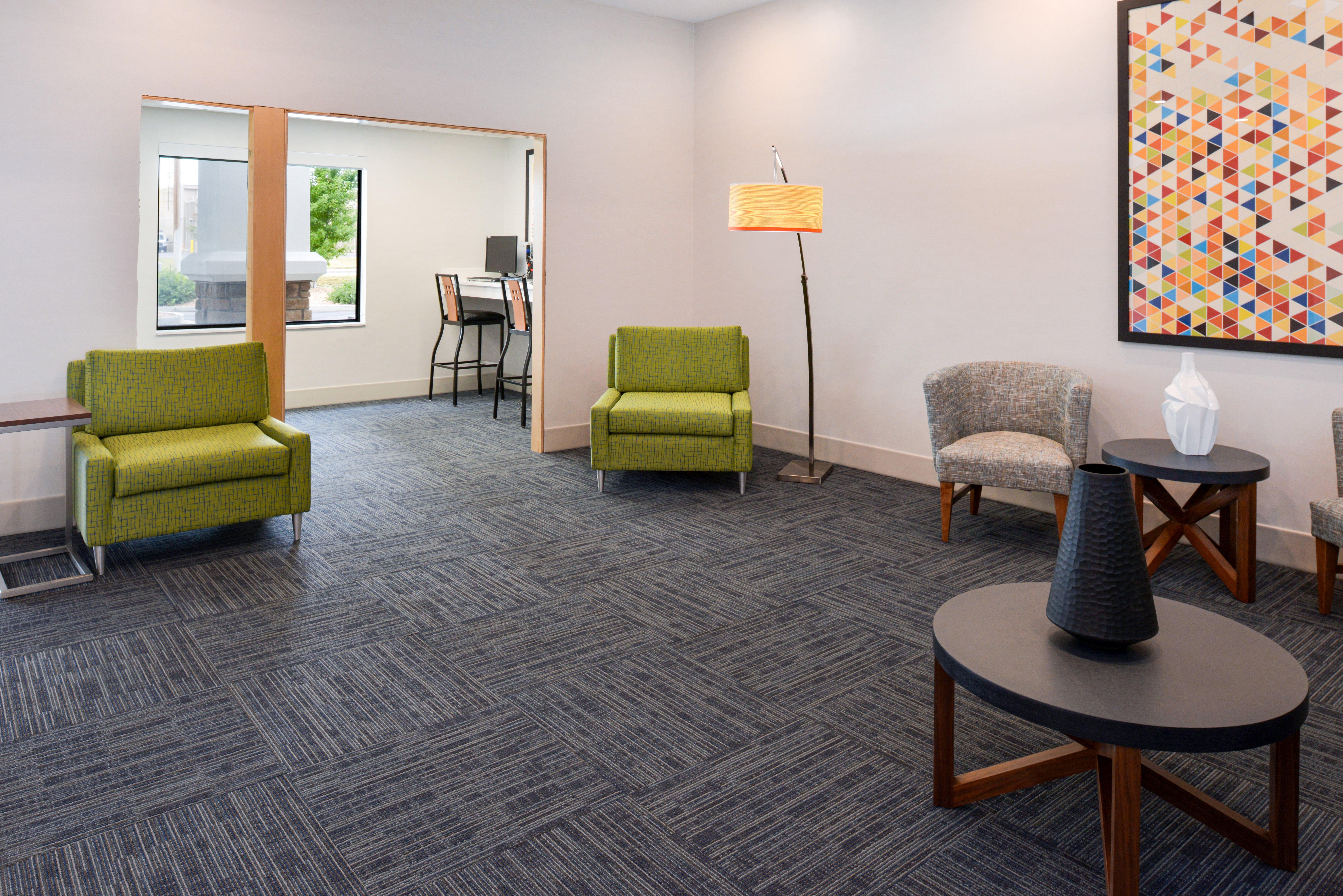 Holiday Inn Express & Suites Pueblo By Ihg Екстер'єр фото