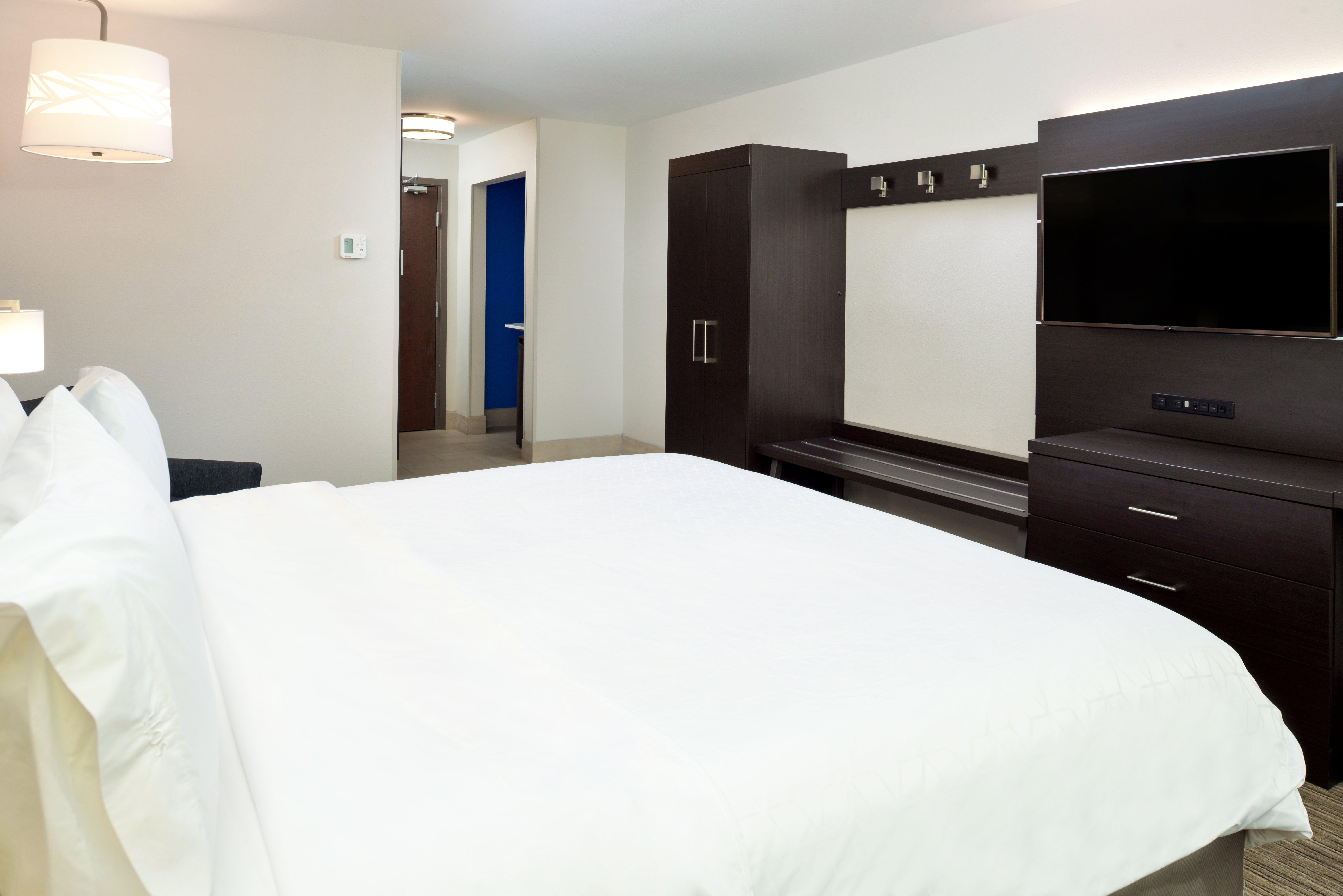 Holiday Inn Express & Suites Pueblo By Ihg Екстер'єр фото