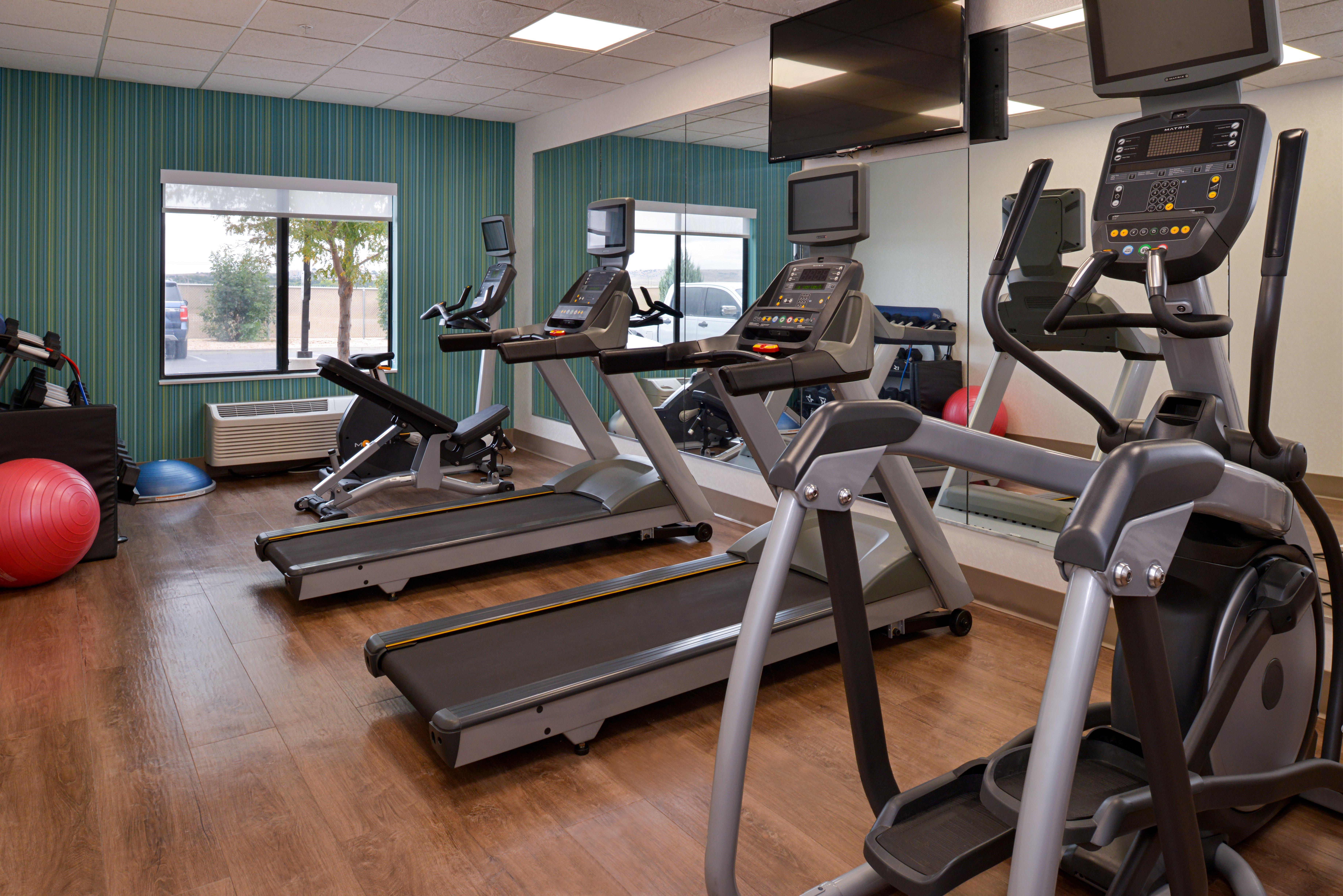 Holiday Inn Express & Suites Pueblo By Ihg Екстер'єр фото