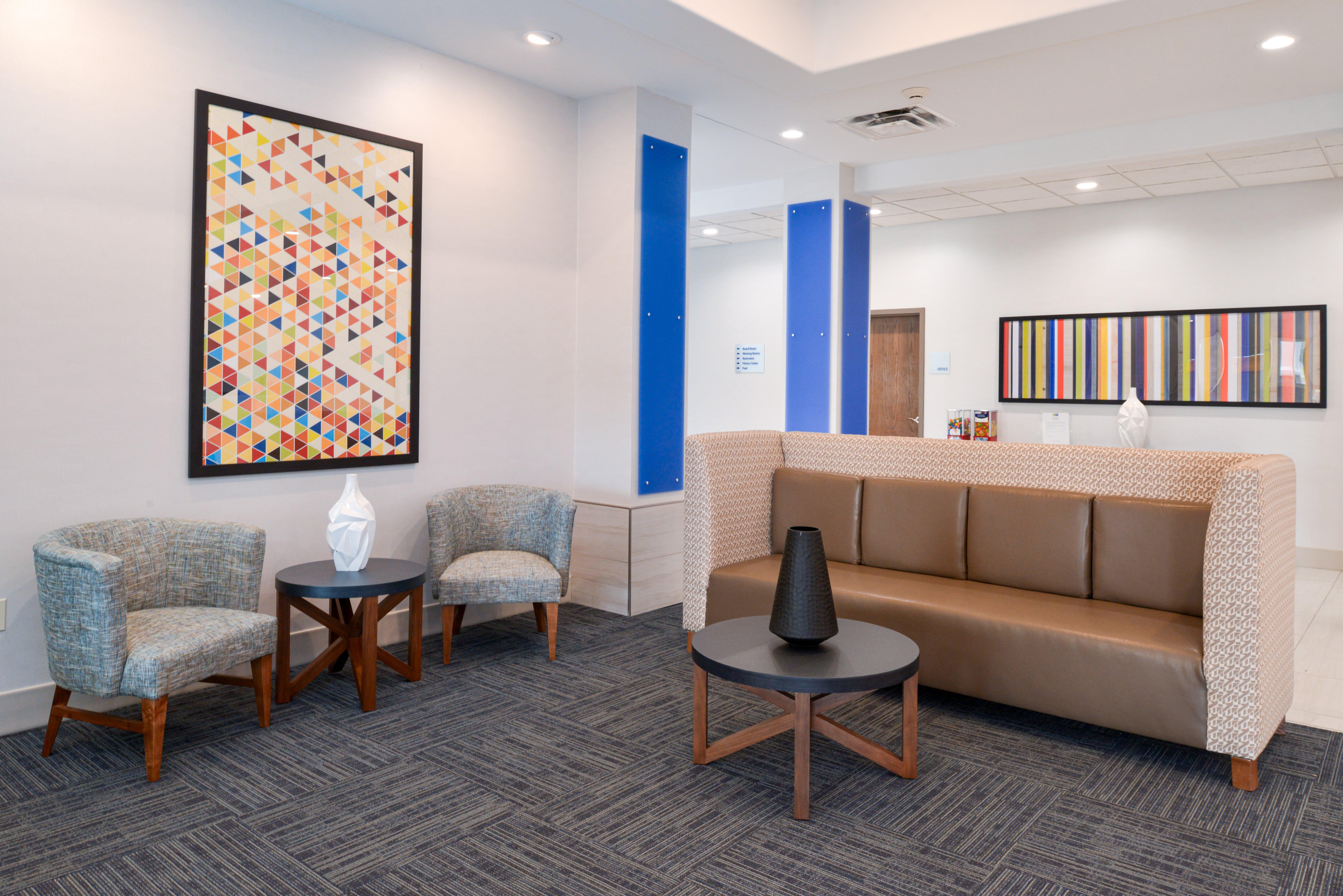 Holiday Inn Express & Suites Pueblo By Ihg Екстер'єр фото