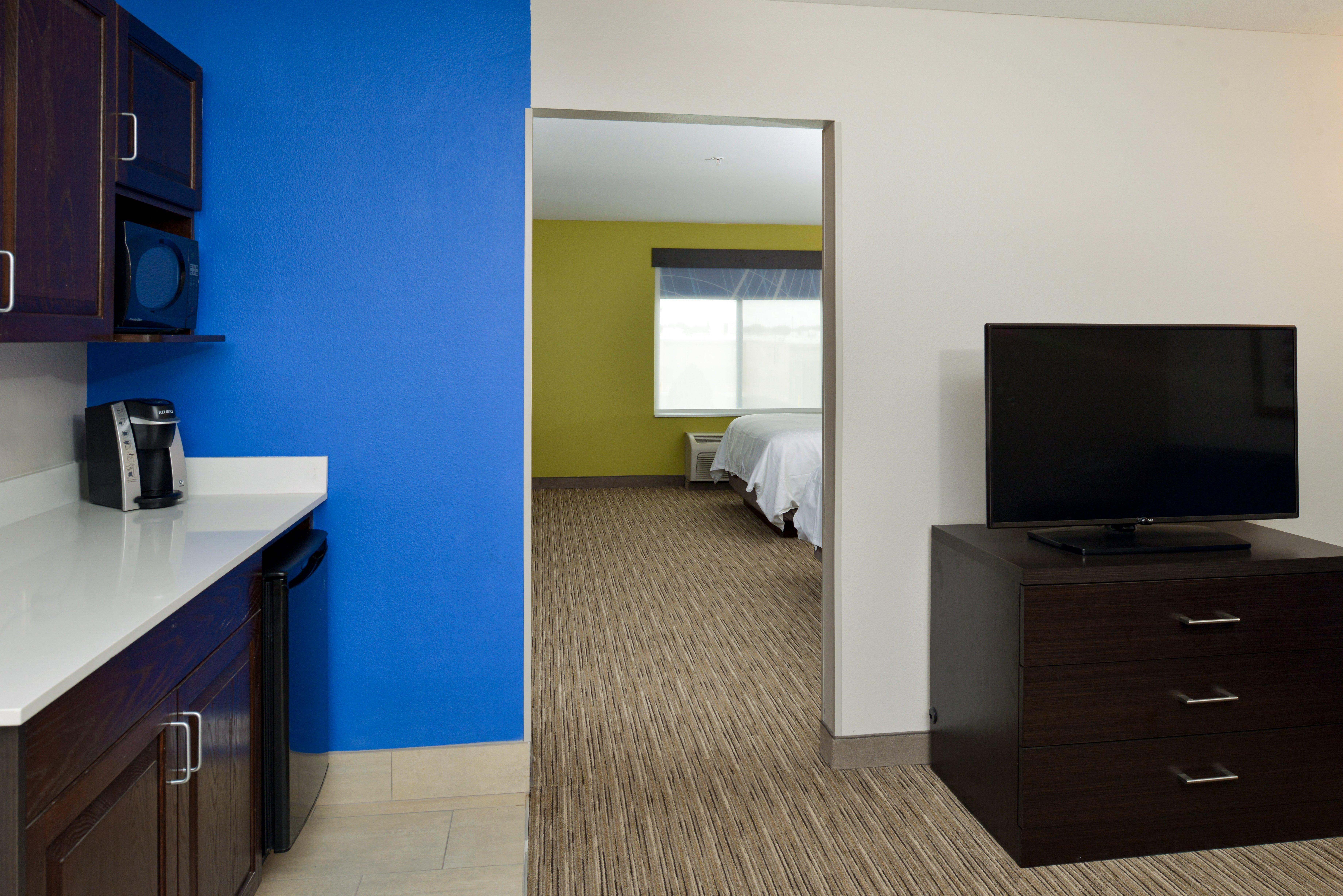 Holiday Inn Express & Suites Pueblo By Ihg Екстер'єр фото