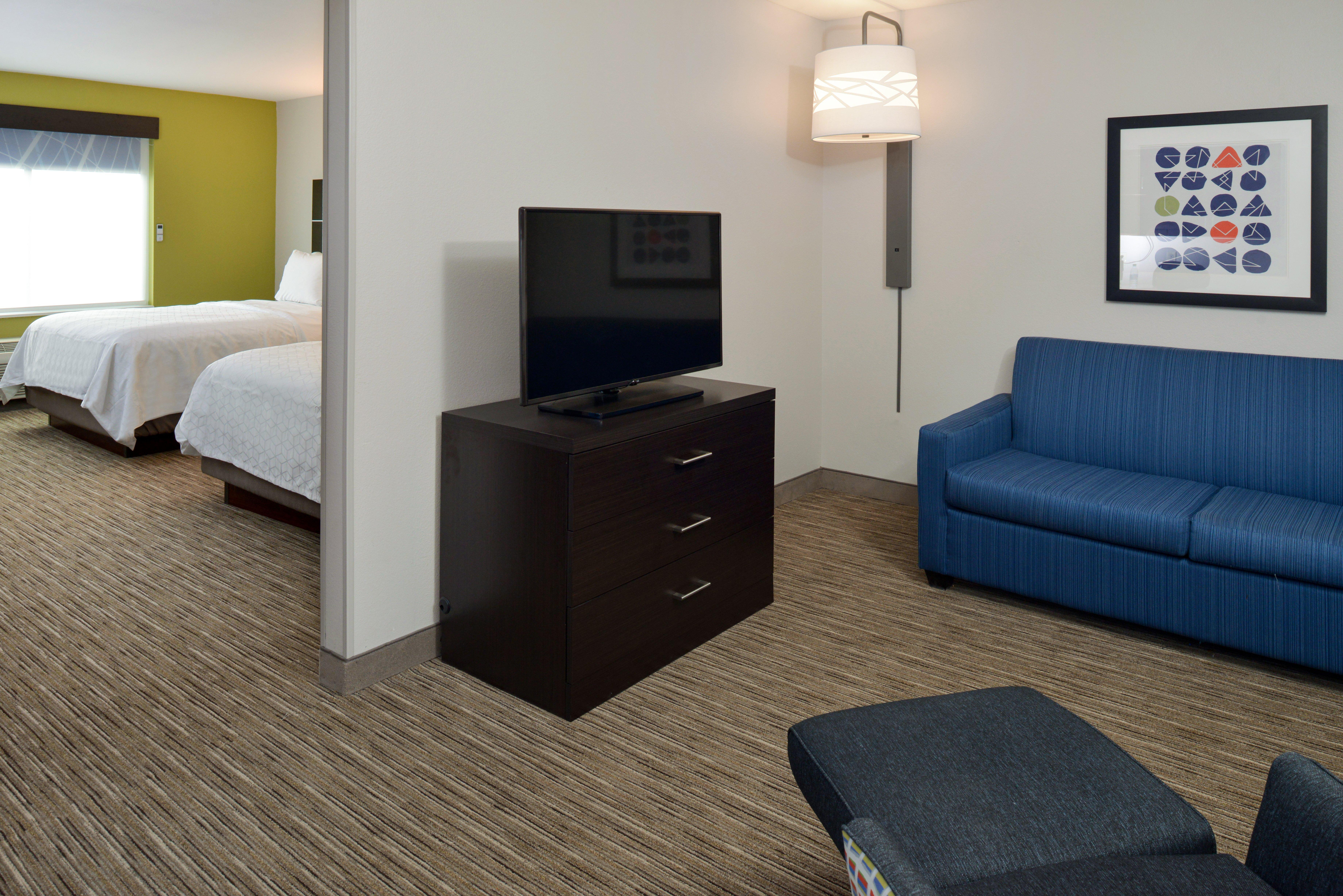 Holiday Inn Express & Suites Pueblo By Ihg Екстер'єр фото