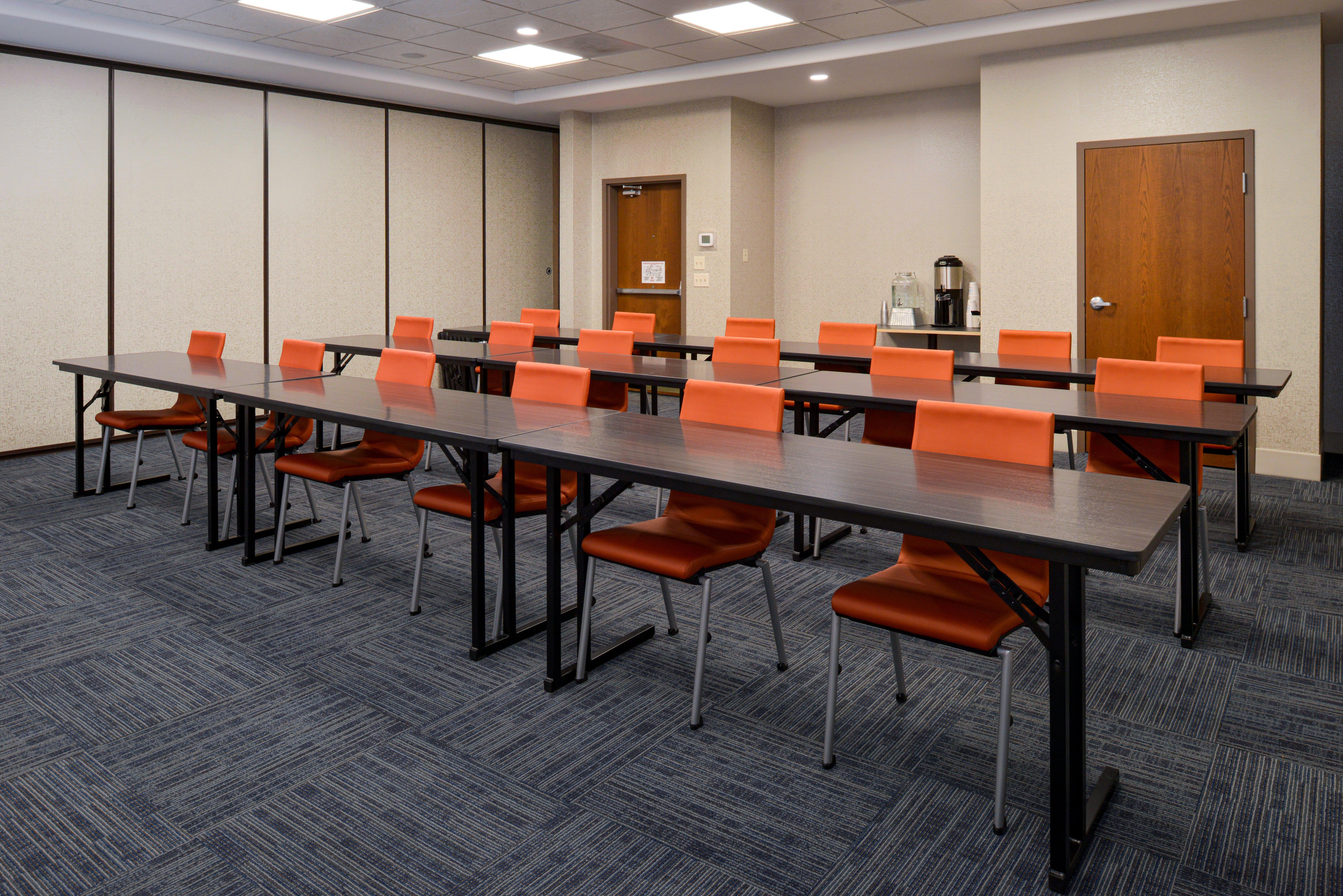 Holiday Inn Express & Suites Pueblo By Ihg Екстер'єр фото