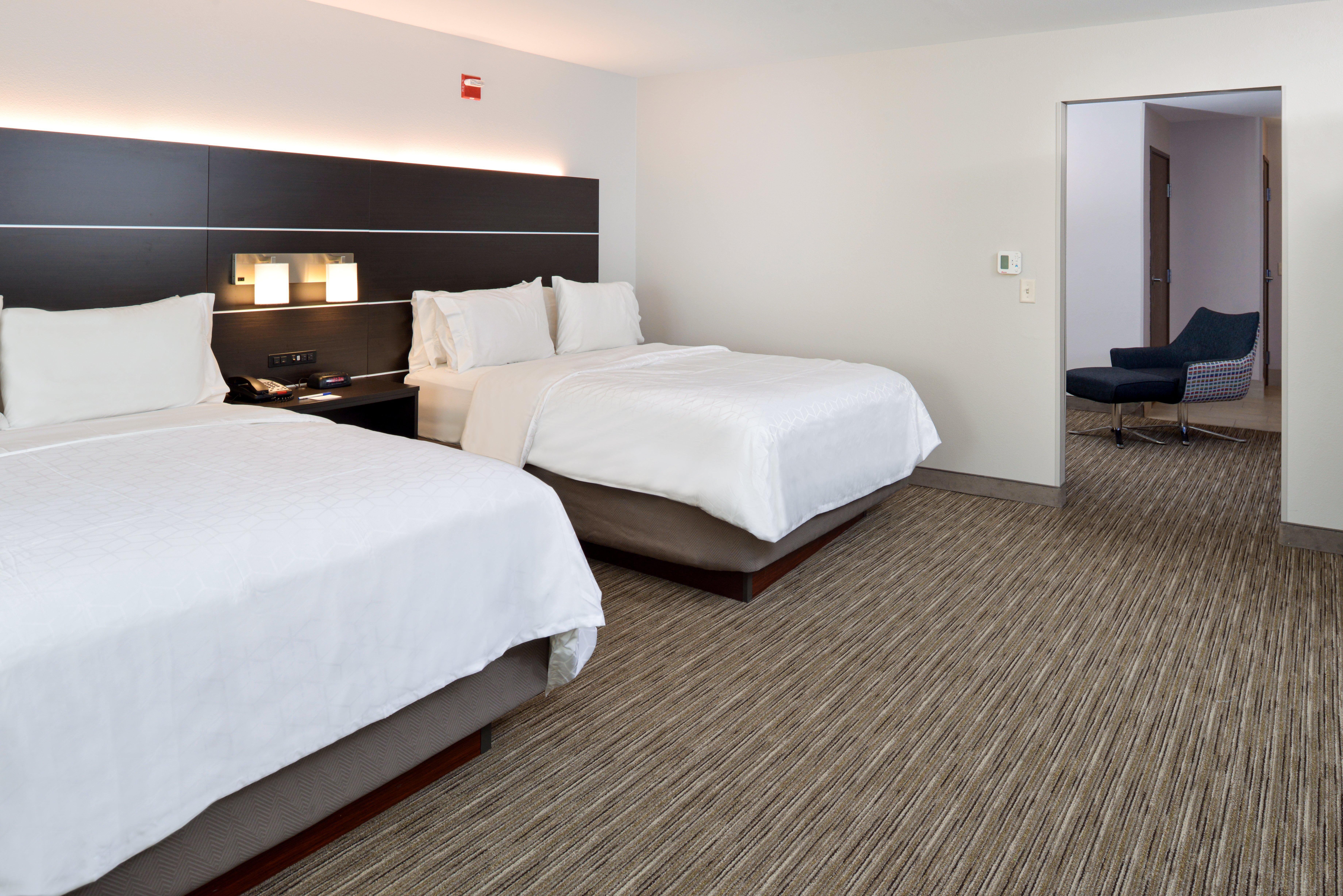 Holiday Inn Express & Suites Pueblo By Ihg Екстер'єр фото
